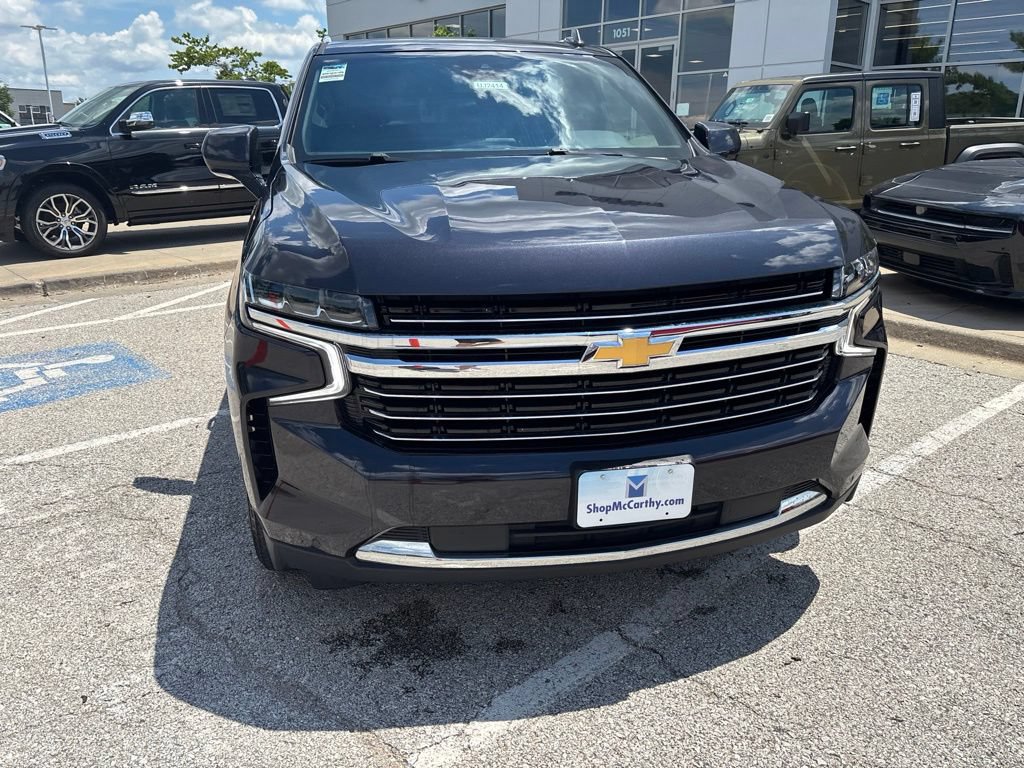 Used 2024 Chevrolet Suburban LT AWD/4WD image 9