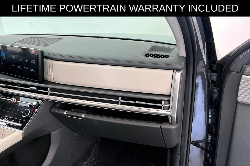 Used 2025 Hyundai Santa Fe SEL FWD image 20