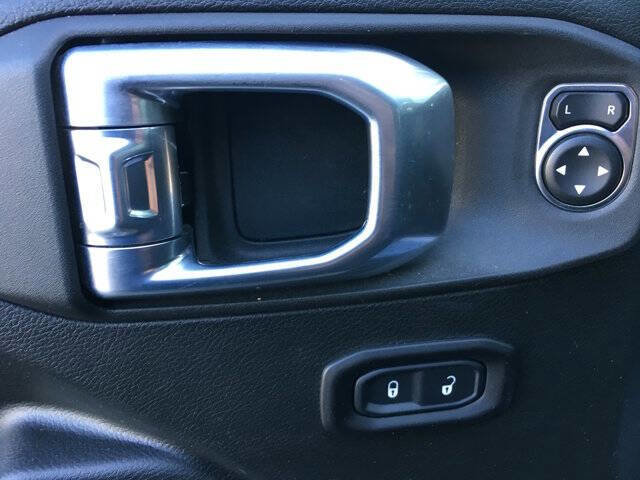 Used 2022 Jeep Wrangler Sport AWD/4WD image 15