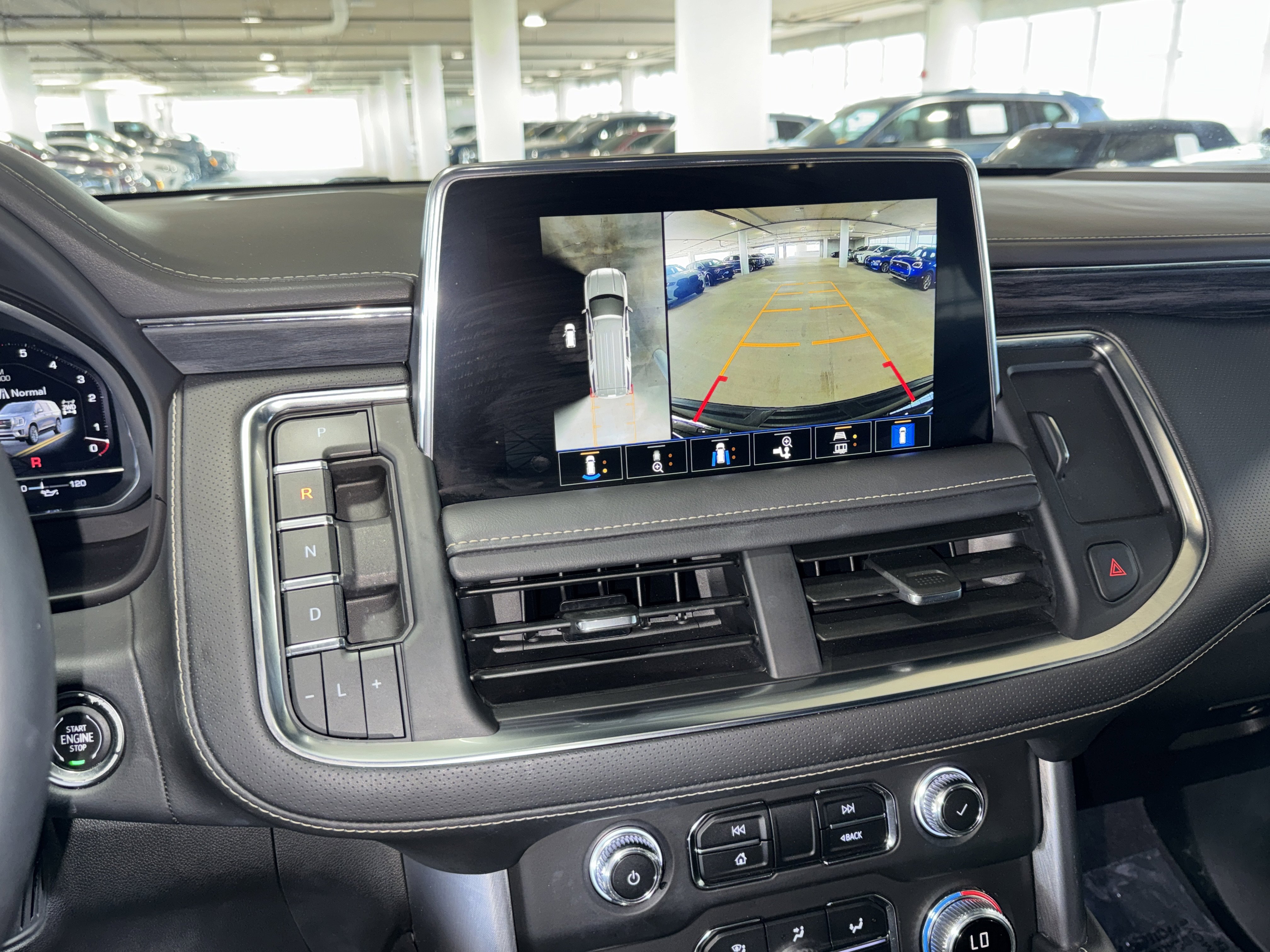 Used 2023 GMC Yukon SLT w/ SLT Premium Package AWD/4WD image 28