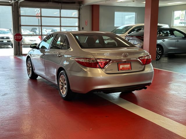 Used 2016 Toyota Camry LE FWD image 5