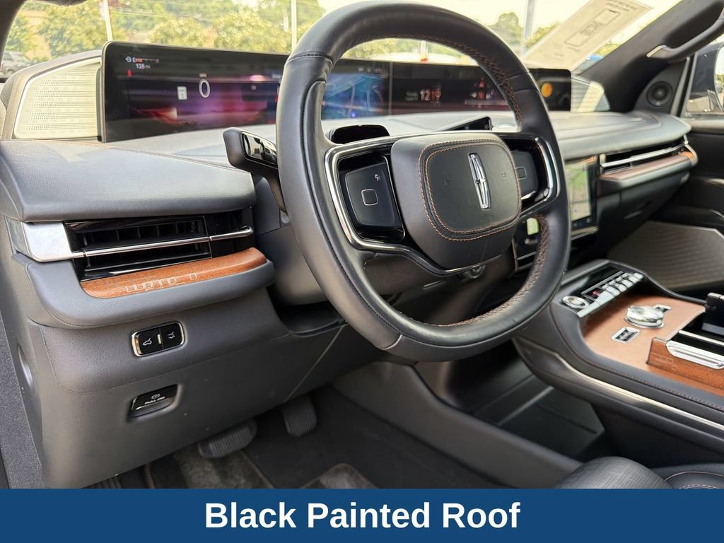 Used 2025 Lincoln Navigator L Black Label AWD/4WD image 12