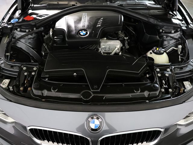 Used 2018 BMW 320i xDrive Sedan w/ Convenience Package AWD/4WD image 35