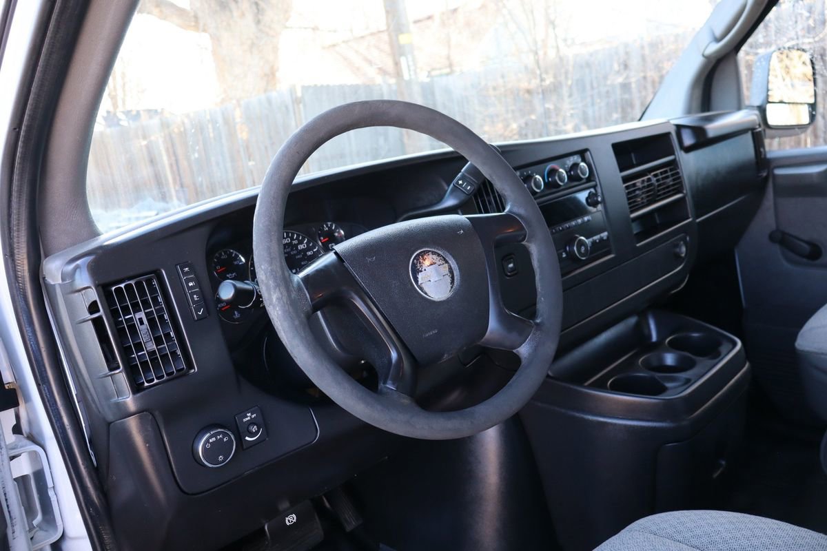 Used 2011 Chevrolet Express 3500 image 21