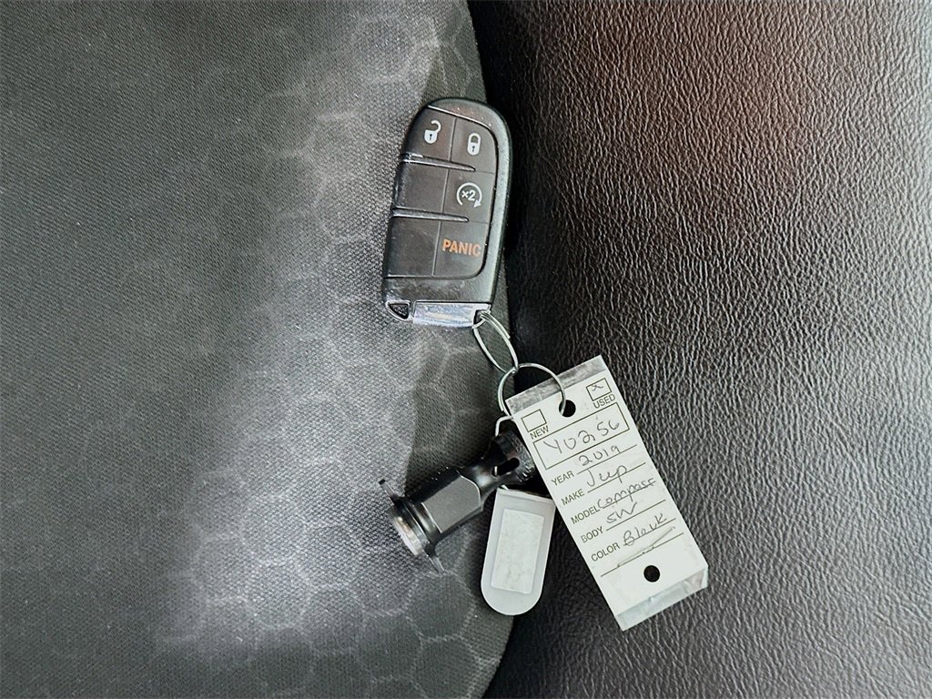 Used 2019 Jeep Compass Altitude image 32