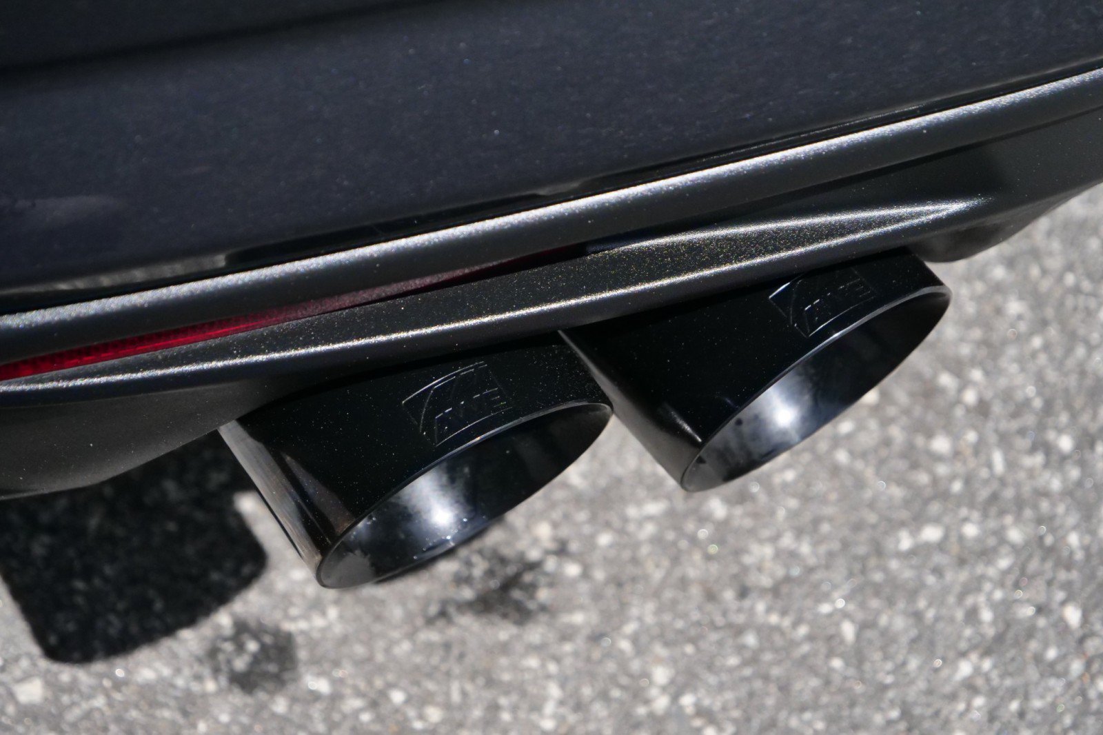 Used 2022 Chevrolet Camaro LT RWD image 9