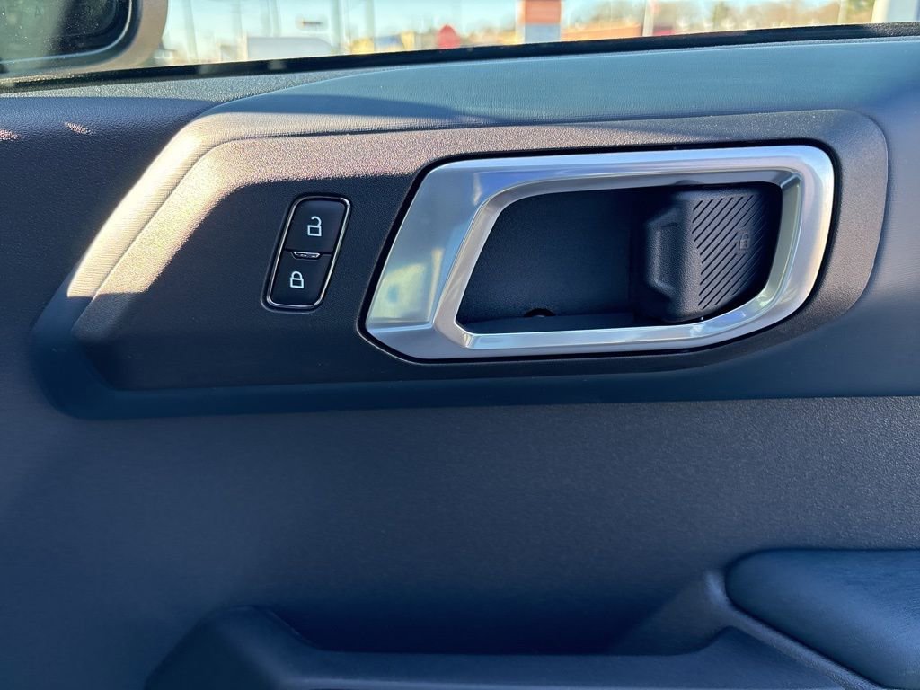 New 2025 Ford Bronco Heritage Edition image 28