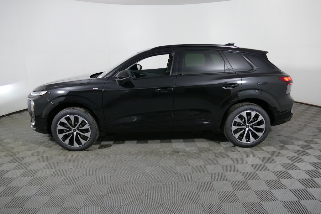 New 2026 Audi Q3 quattro 2.0T AWD/4WD image 6