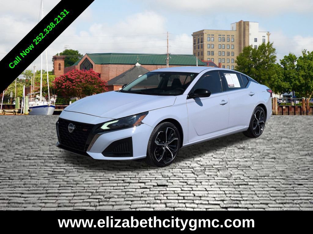 Used 2024 Nissan Altima 2.5 SR image 1