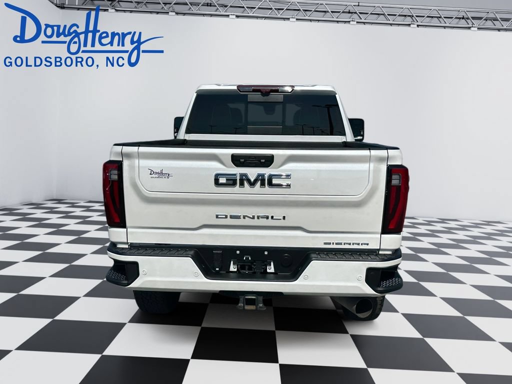 Used 2024 GMC Sierra 2500 Denali Ultimate AWD/4WD image 4