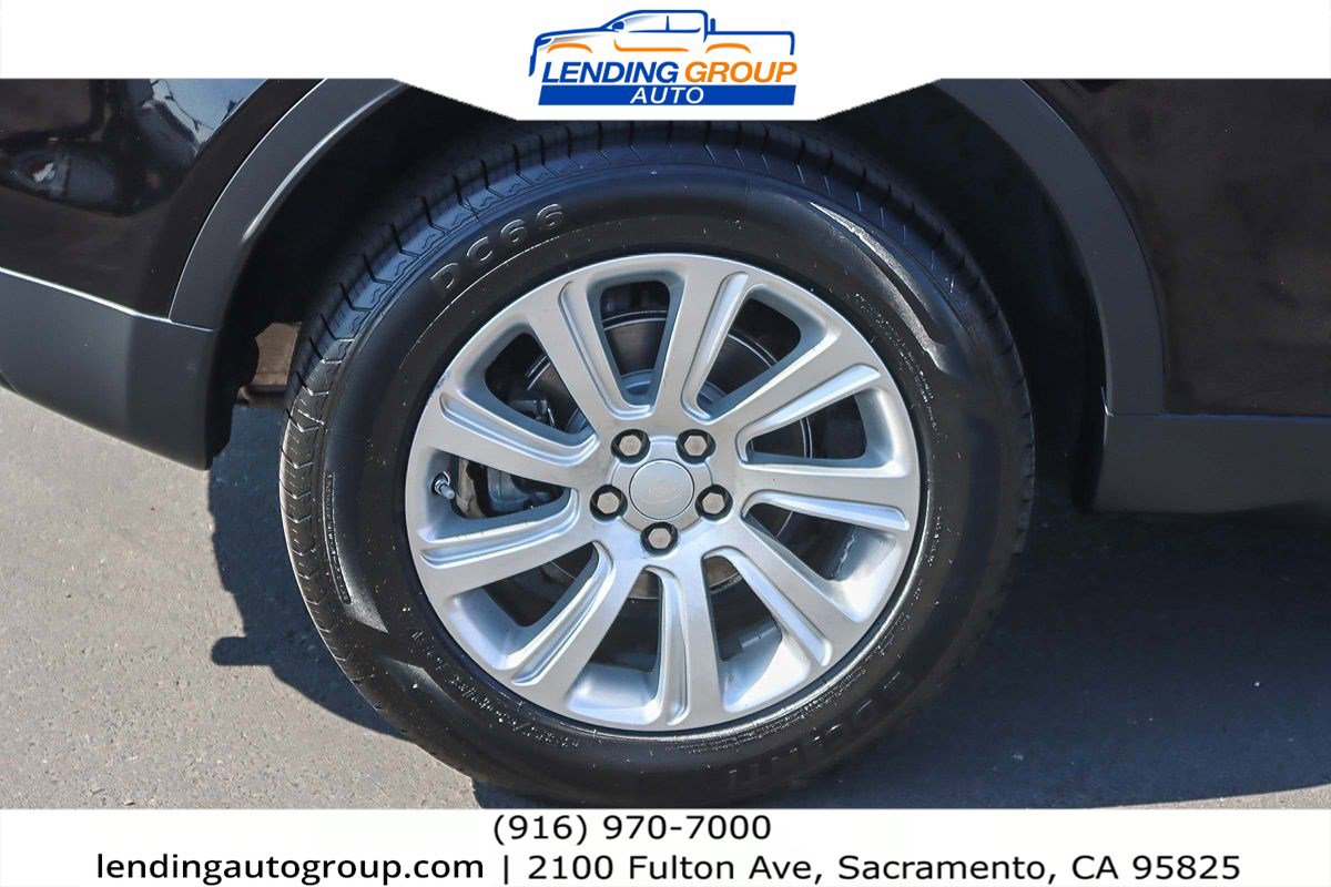 Used 2018 Land Rover Discovery Sport SE image 10