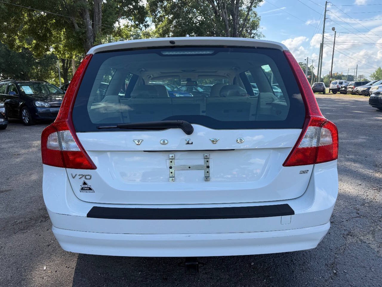 Used 2008 Volvo V70 FWD image 5
