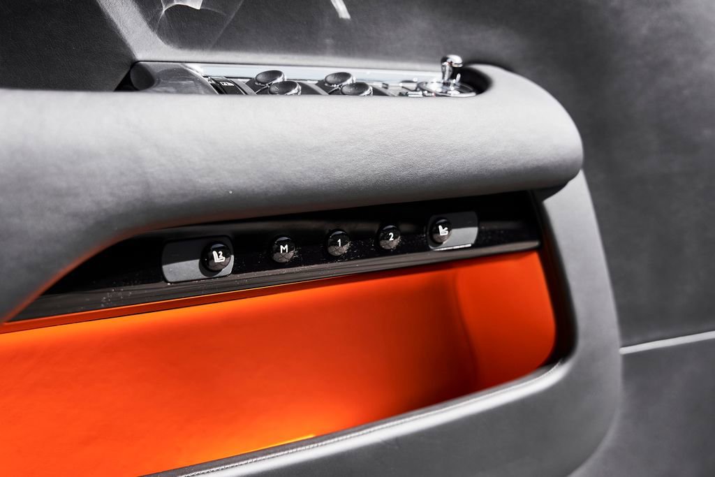 Used 2020 Rolls-Royce Wraith RWD image 32