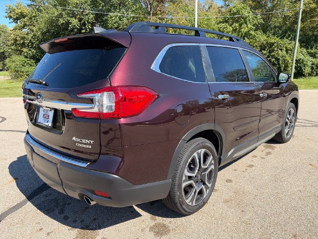 Certified 2025 Subaru Ascent Touring AWD/4WD image 7