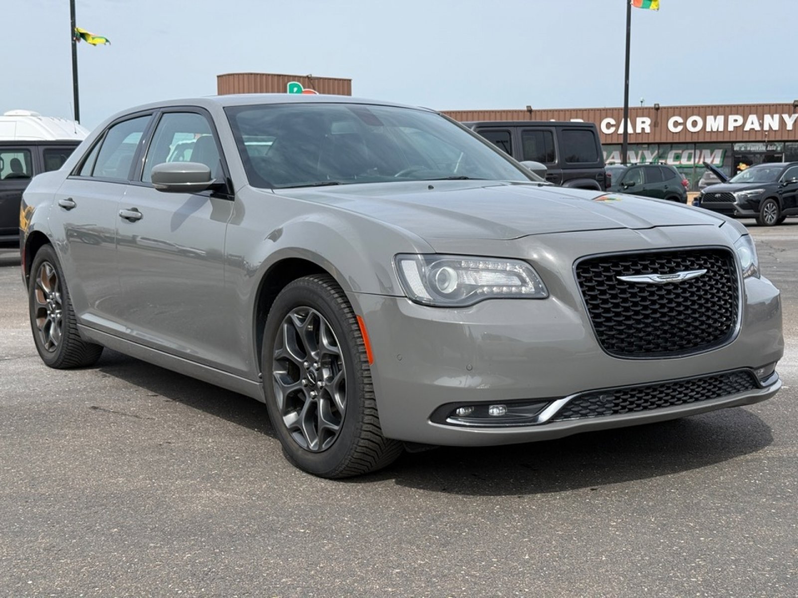 Used 2018 Chrysler 300 S w/ 300S Premium Group image 2