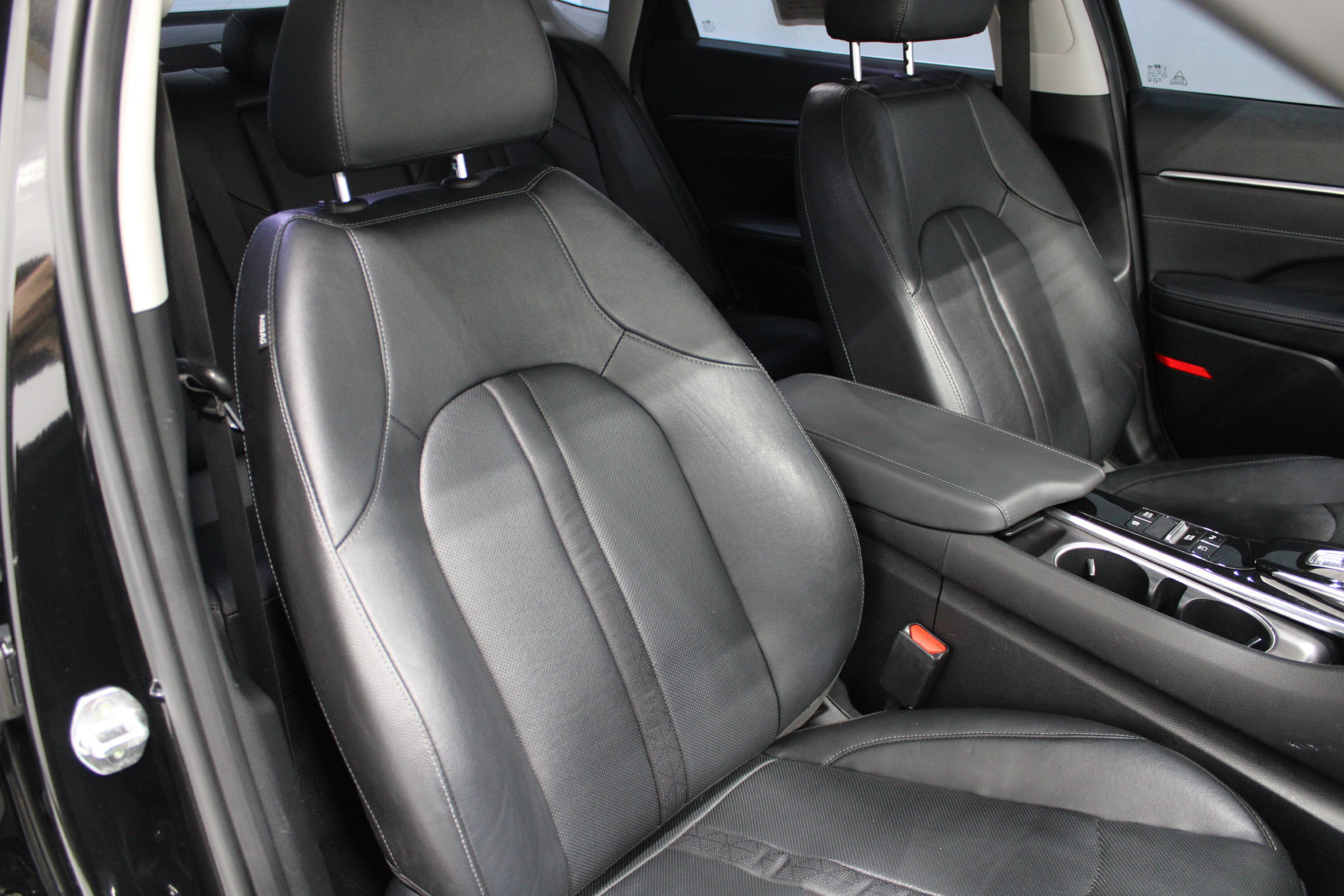 Used 2022 Hyundai Sonata Limited FWD image 27