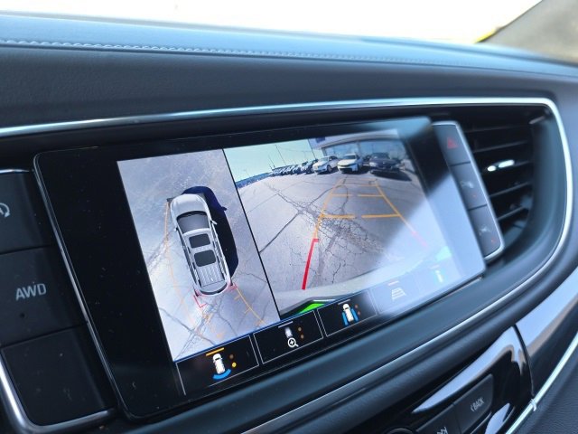 Used 2024 Buick Enclave Premium image 25