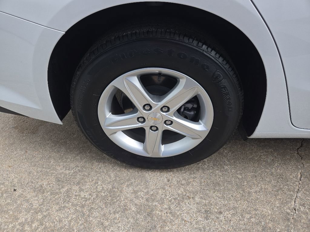 Used 2024 Chevrolet Malibu LS FWD image 23