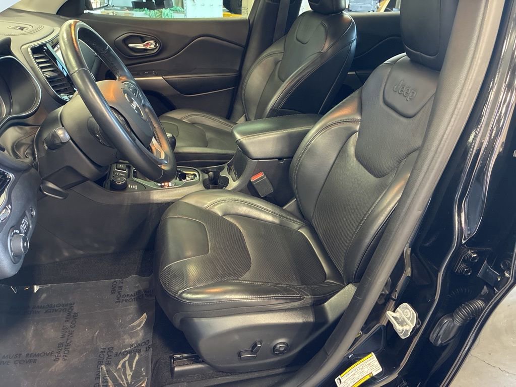Used 2019 Jeep Cherokee Limited AWD/4WD image 26