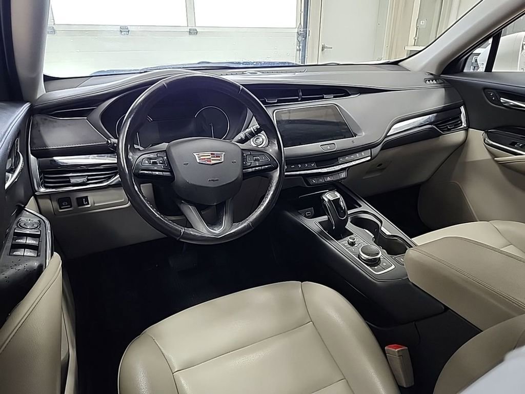 Used 2019 Cadillac XT4 Luxury w/ Trailering Package image 6