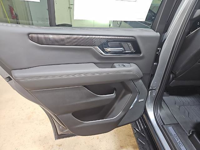 New 2026 GMC Yukon Elevation image 19