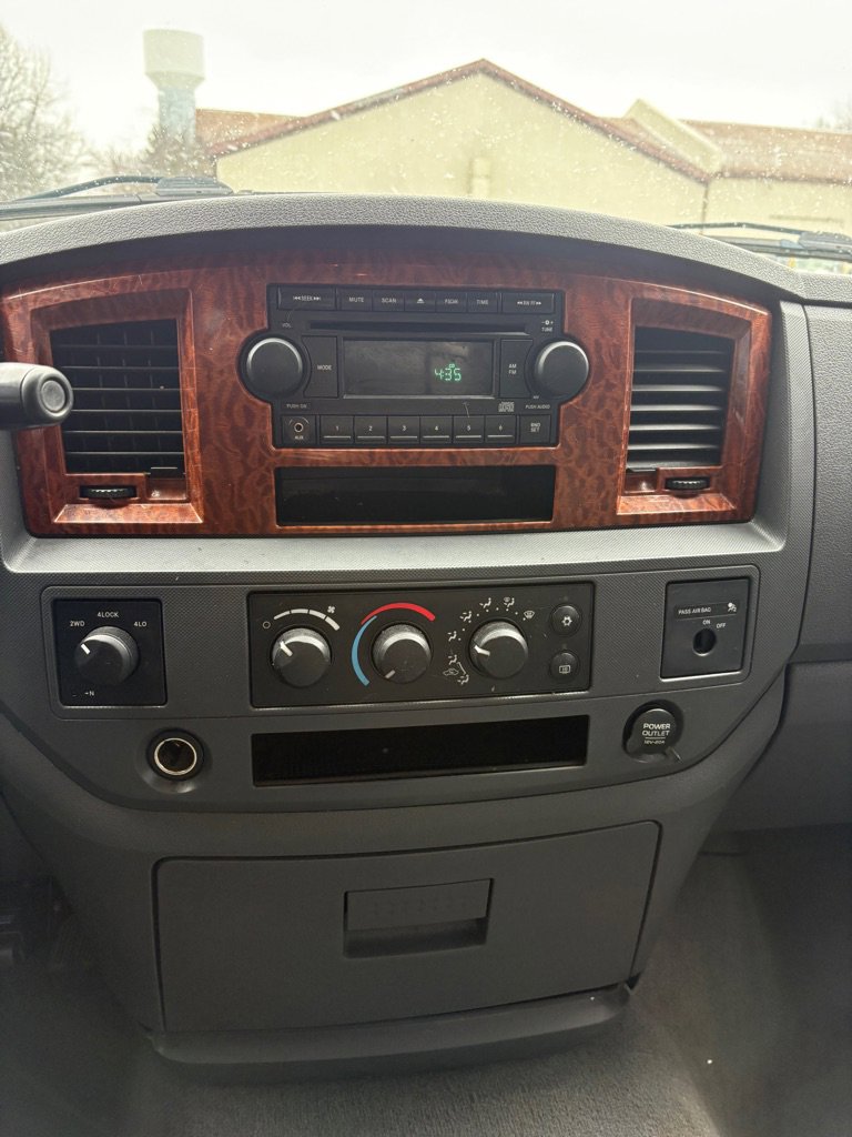 Used 2006 Dodge Ram 1500 Truck SLT w/ Trailer Tow Group image 12