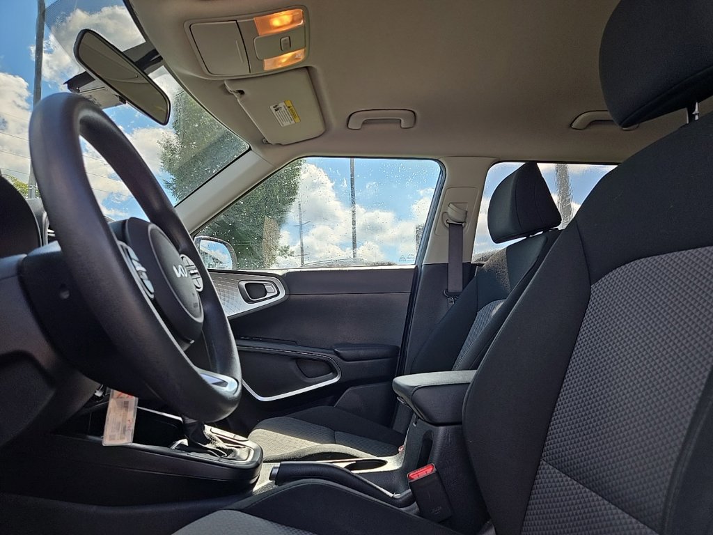 Certified 2024 Kia Soul LX w/ Option Group 015 FWD image 30