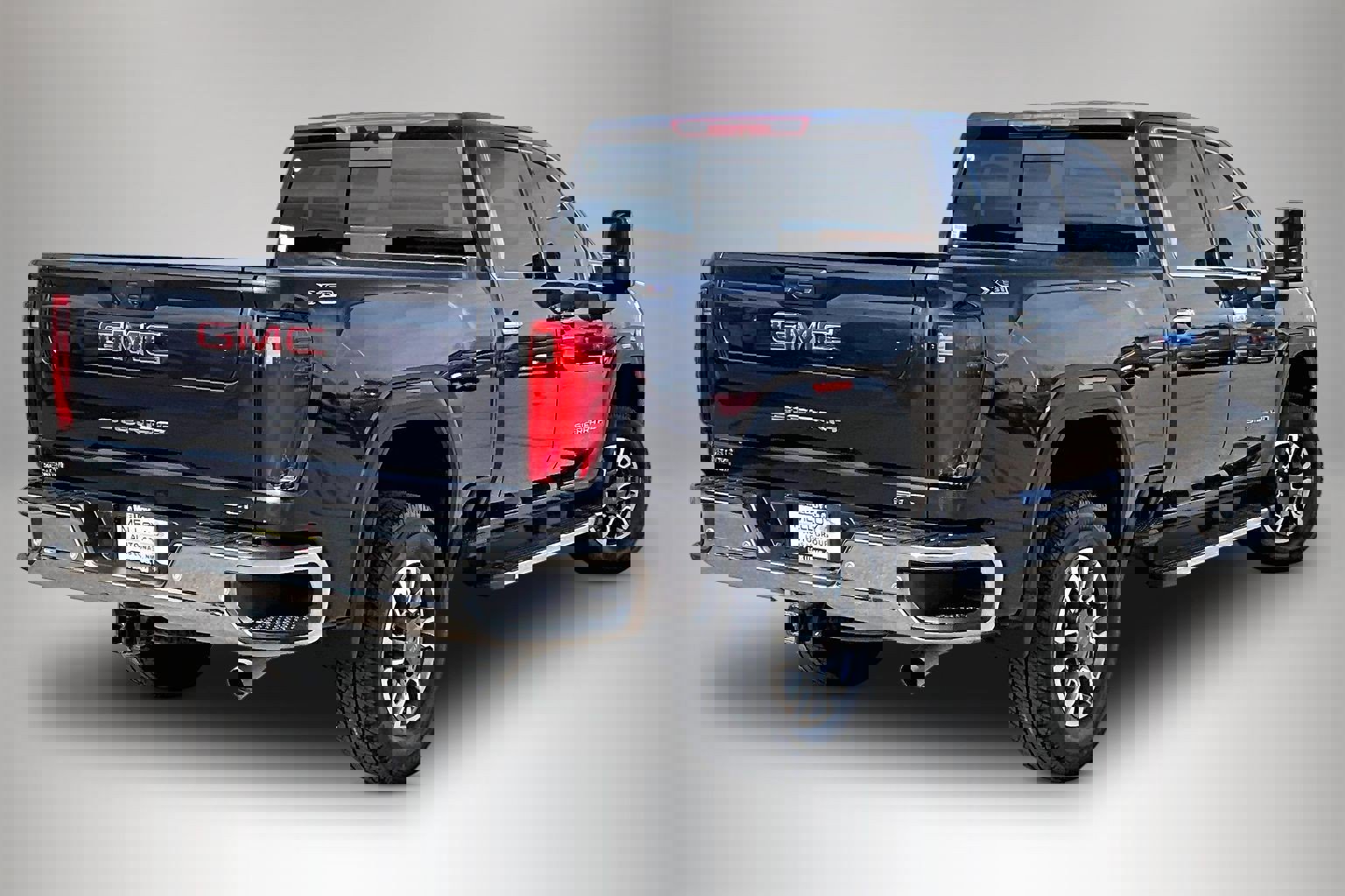 Used 2024 GMC Sierra 2500 SLT w/ SLT Premium Package image 6