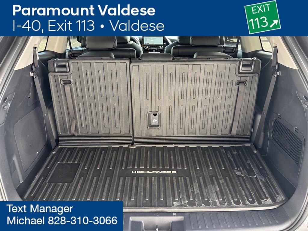 Used 2025 Toyota Highlander Limited image 3