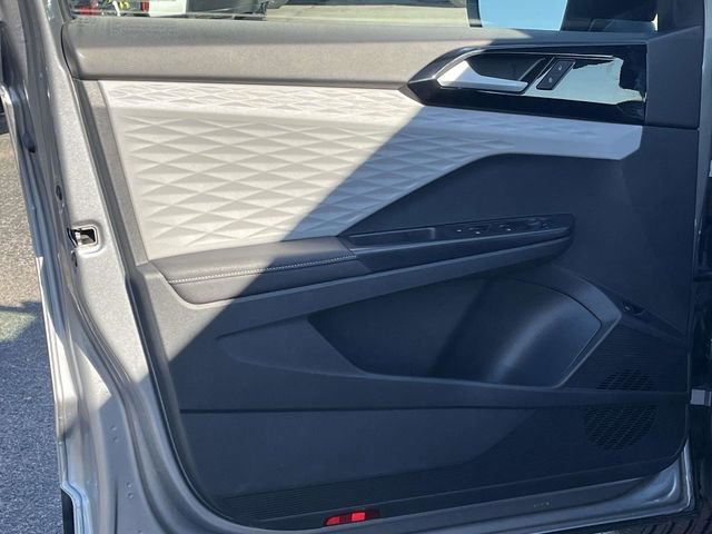 Used 2024 Volkswagen Taos S image 14