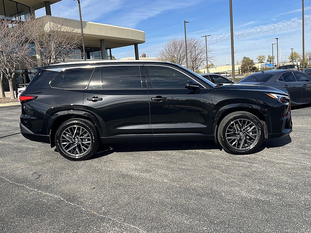 Used 2024 Lexus TX 350 AWD image 2