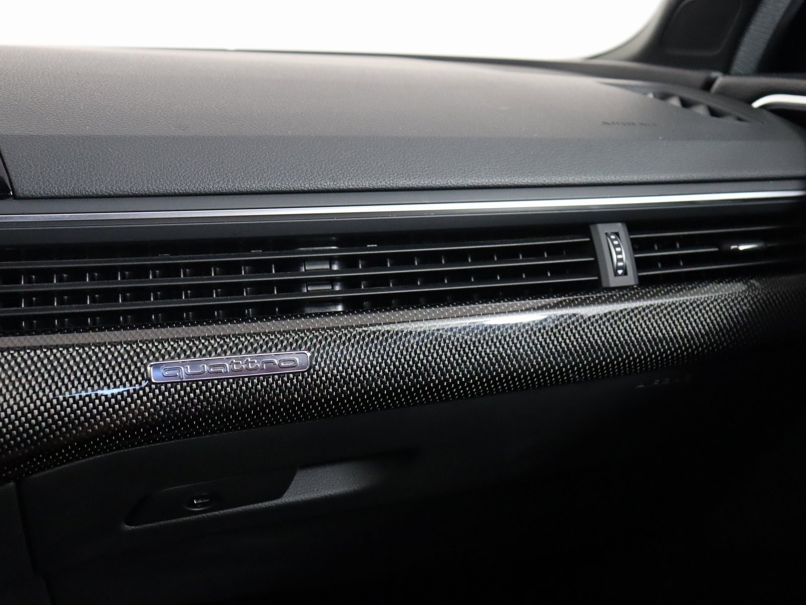 Used 2023 Audi S4 Premium Plus w/ Premium Plus Package image 18