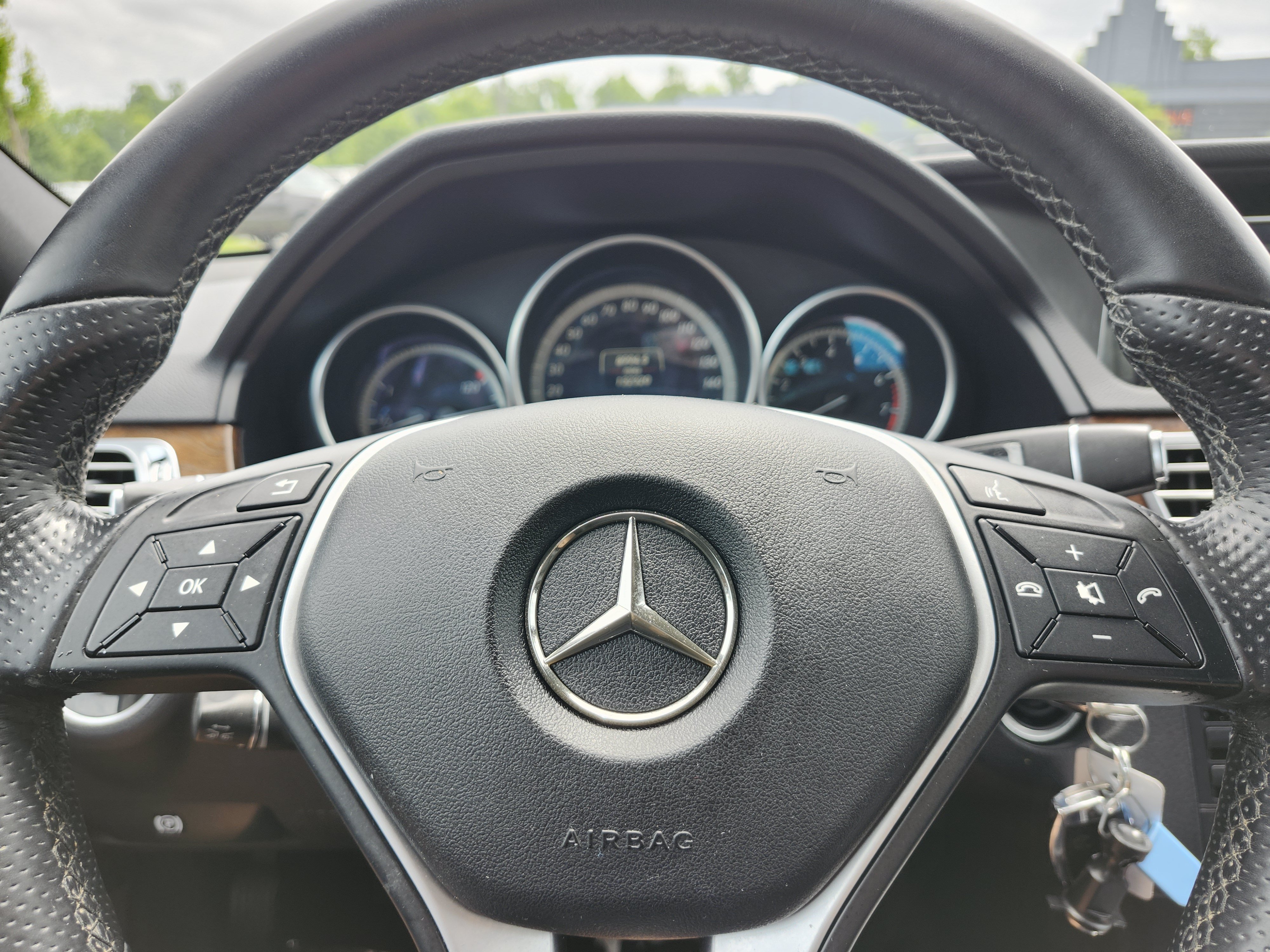 Used 2014 Mercedes-Benz E 350 4MATIC Wagon image 27