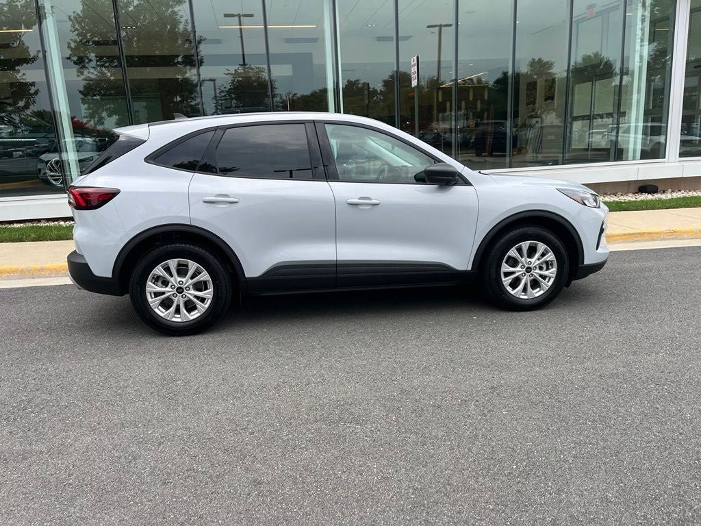 Certified 2025 Ford Escape Active w/ Cold Weather Package FWD image 10
