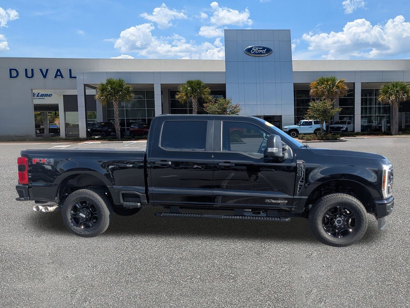 Used 2025 Ford F250 XL w/ STX Appearance Package image 3