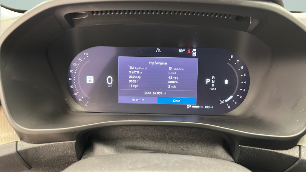 Used 2024 Volvo XC40 B5 Core AWD/4WD image 16