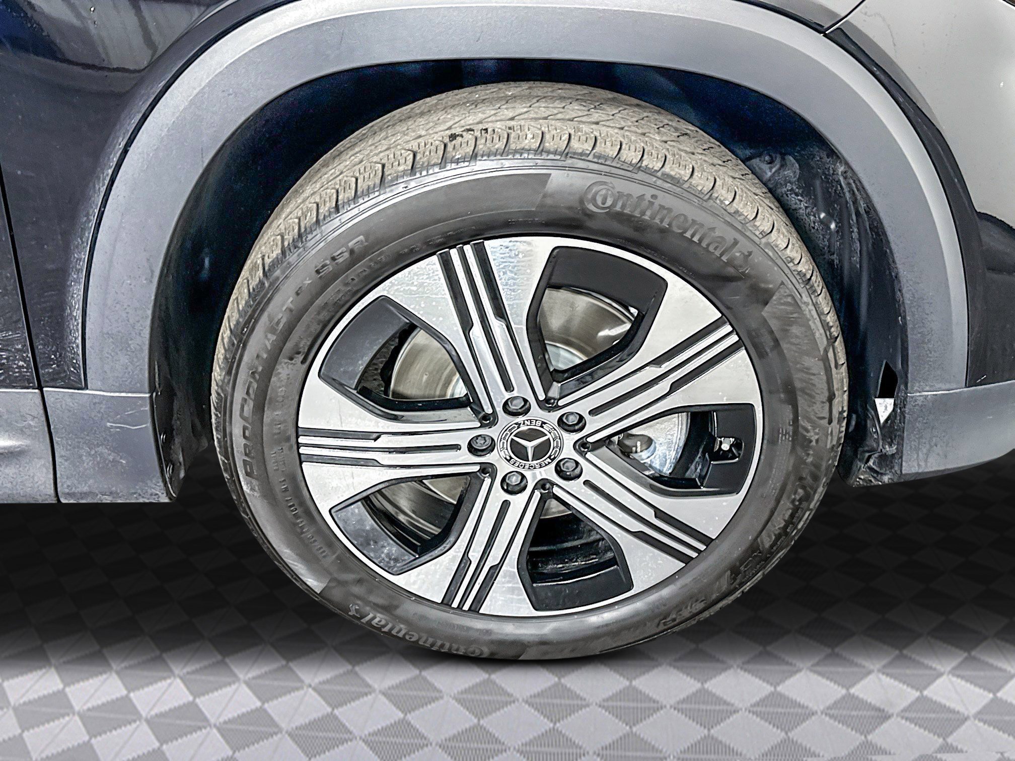 Used 2024 Mercedes-Benz EQB 300 4MATIC image 38