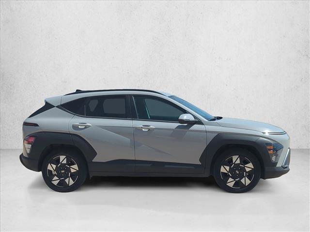 Used 2025 Hyundai Kona SEL image 4