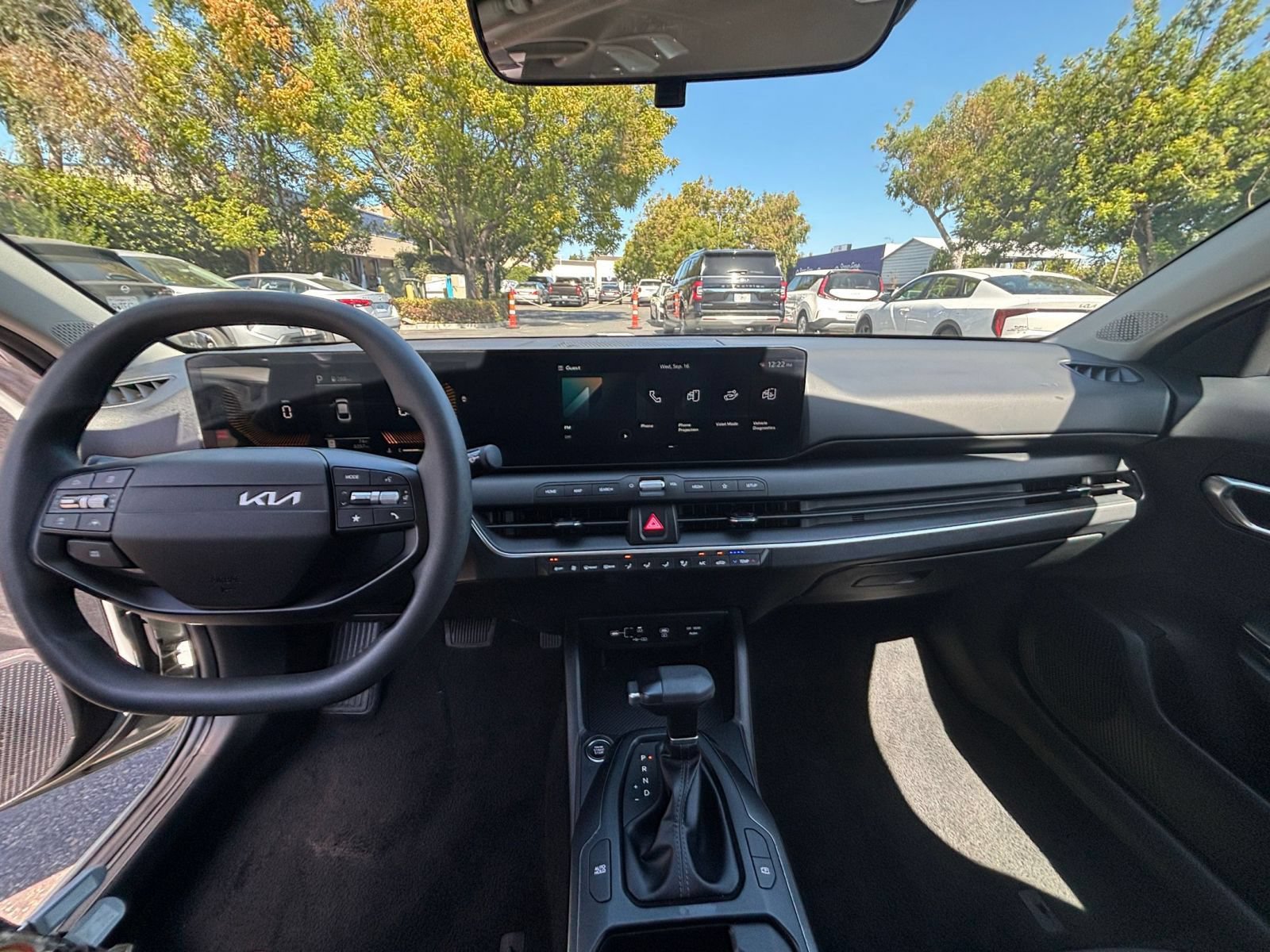 Used 2026 Kia K4 FWD image 31