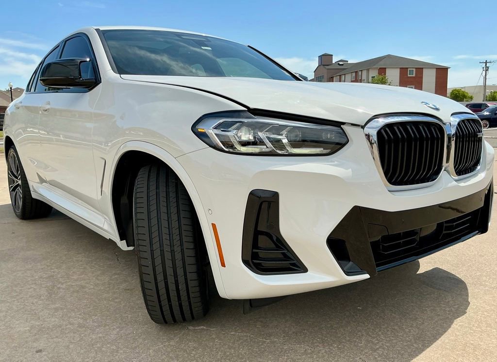 Used 2022 BMW X4 M40i AWD/4WD image 2