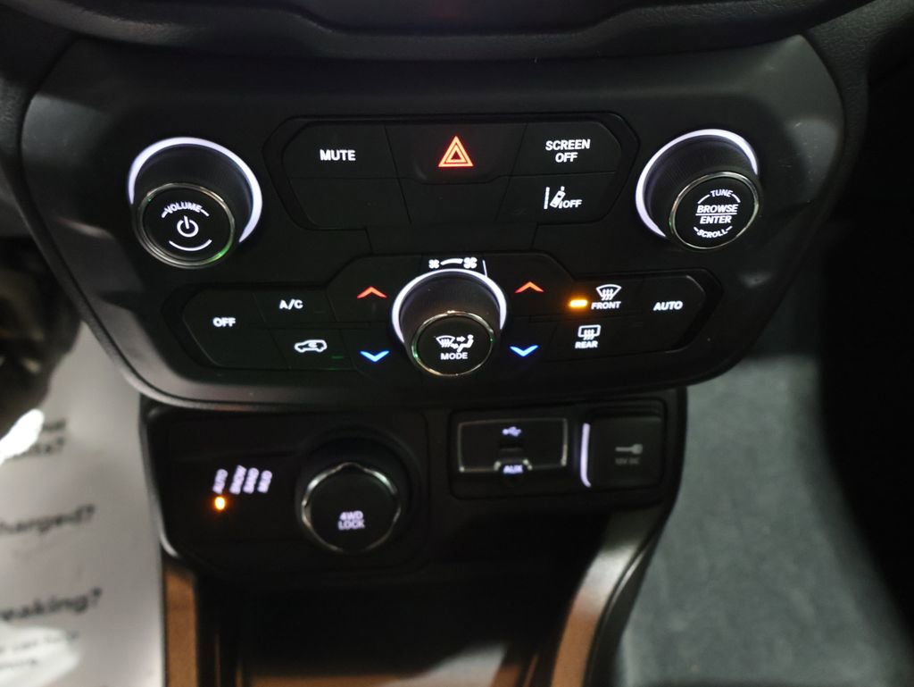 Used 2021 Jeep Renegade Latitude image 29