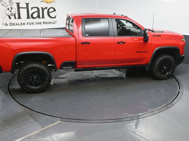 New 2026 Chevrolet Silverado 2500 ZR2 w/ LPO, Dark Essentials Package AWD/4WD image 17