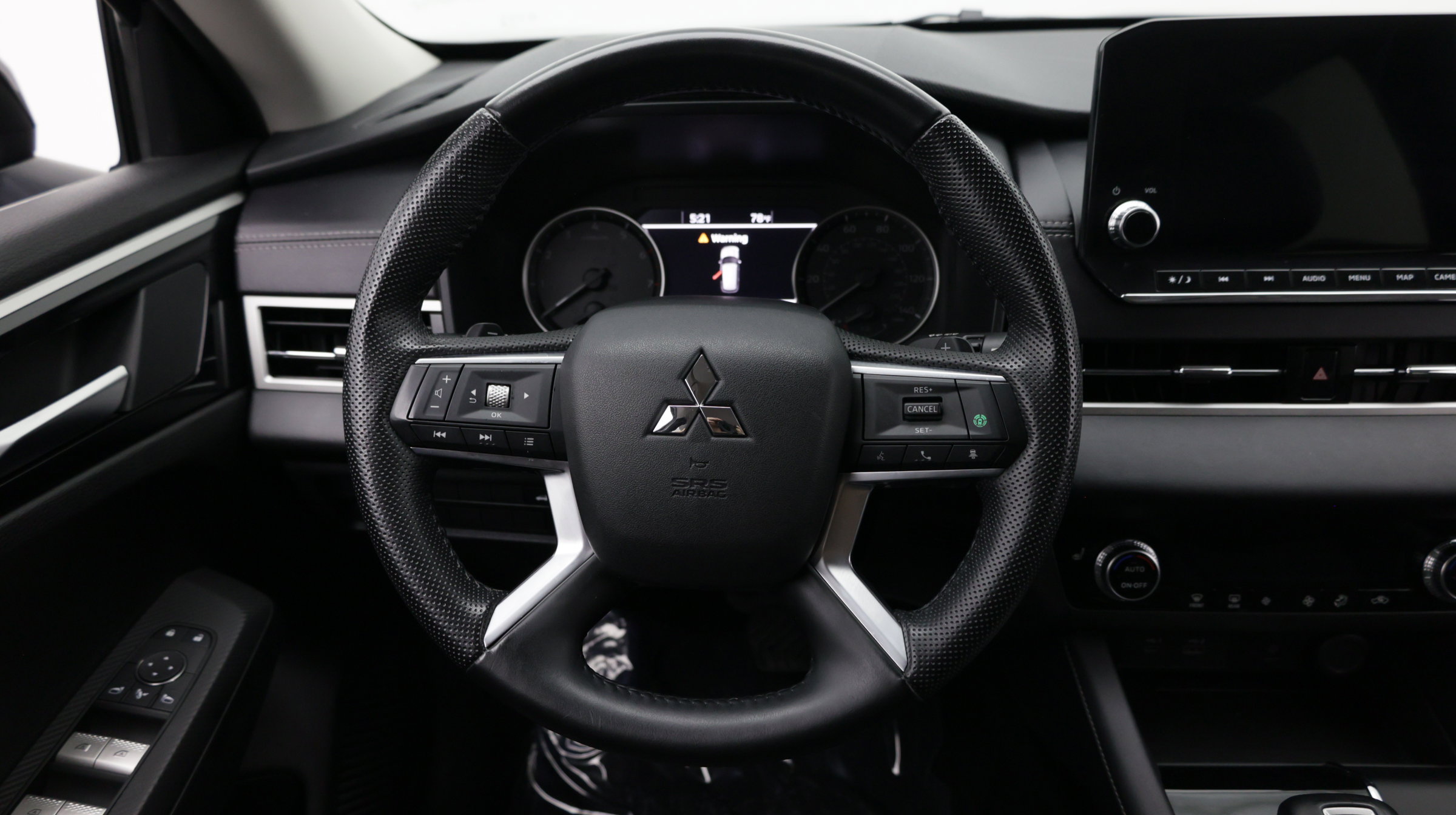 Used 2024 Mitsubishi Outlander SE FWD image 35