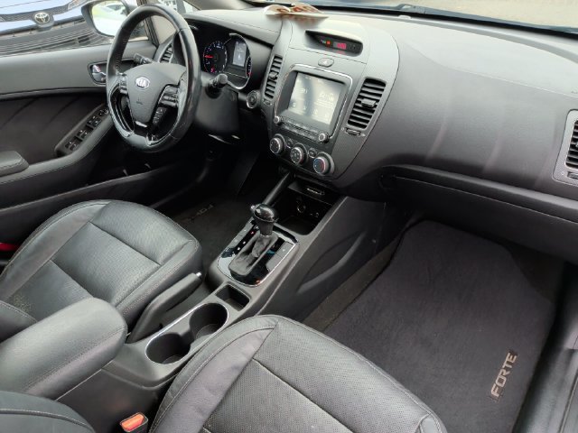 Used 2017 Kia Forte EX FWD image 30