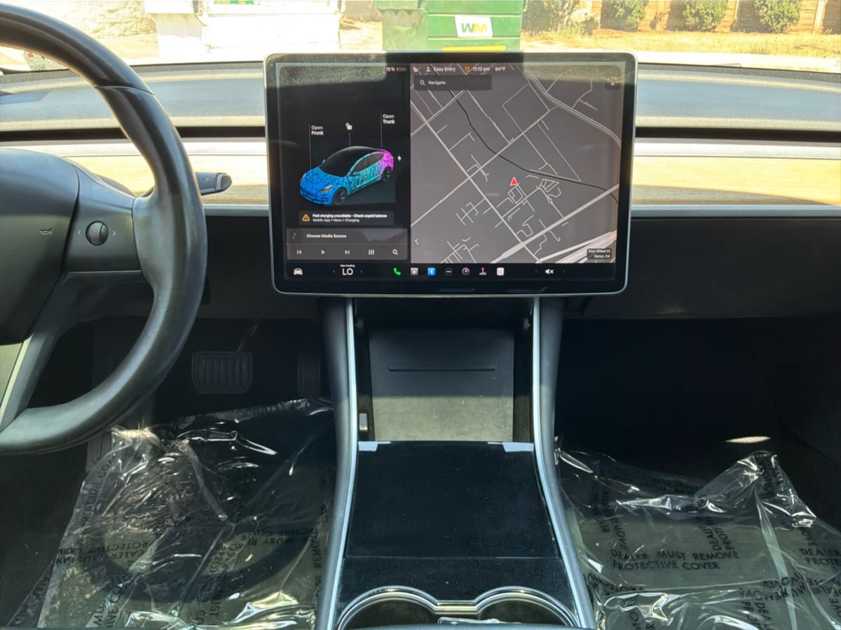 Used 2018 Tesla Model 3 Long Range RWD image 15