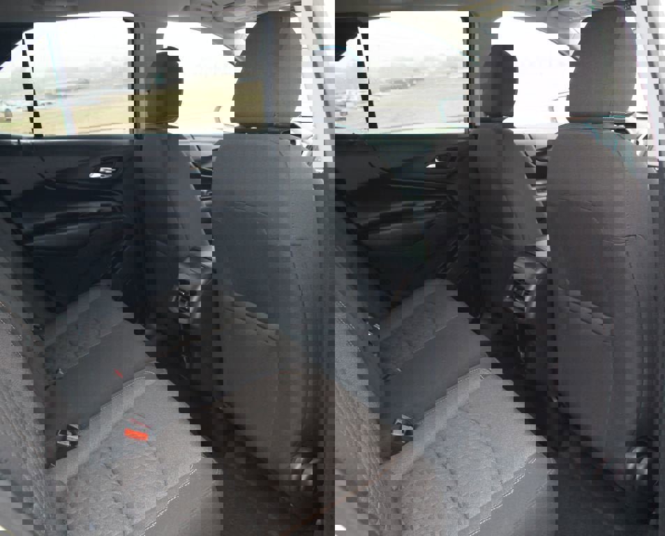 Used 2018 Chevrolet Equinox LT image 22