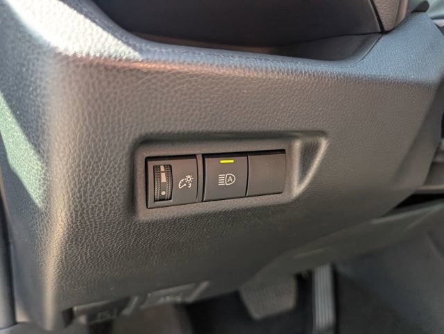 Used 2023 Toyota RAV4 Adventure image 16