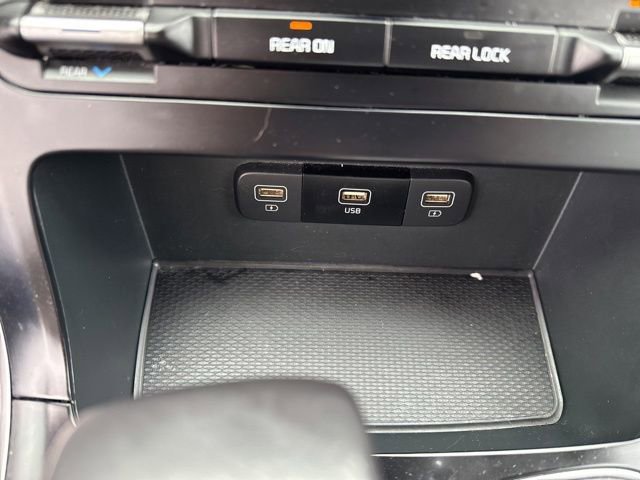 Used 2024 Kia Carnival LX image 26