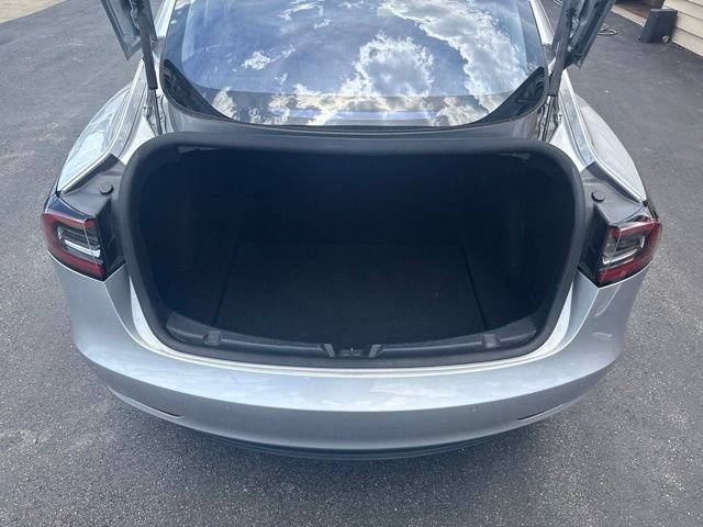 Used 2018 Tesla Model 3 Long Range RWD image 16