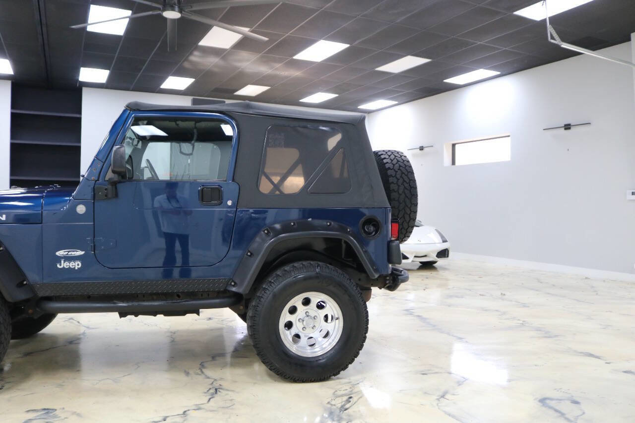 Used 2004 Jeep Wrangler Rubicon AWD/4WD image 47